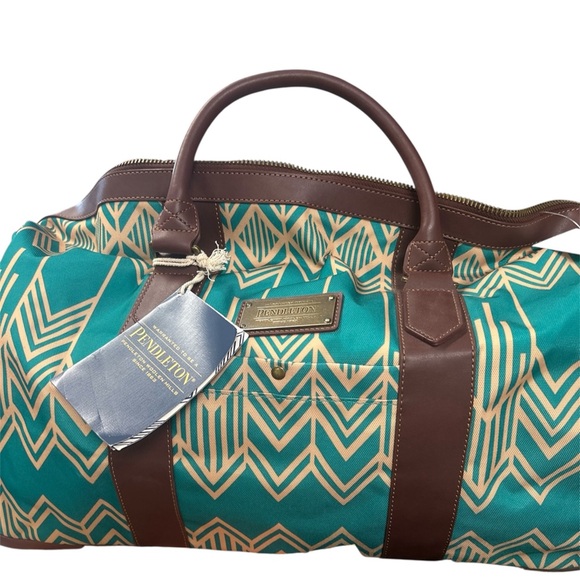 Pendleton Chevron Teal and Tan Travel Bag - Picture 2 of 2